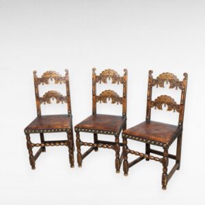 Antikvarinės ąžuolinės kėdės