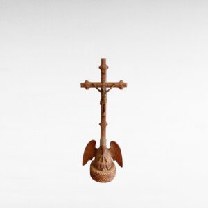 Medinis kryžius su pelikanu