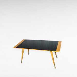 Vintažinis staliukas su stiklu