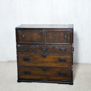 Japoniška prekybininko komoda (Chōba-dansu)