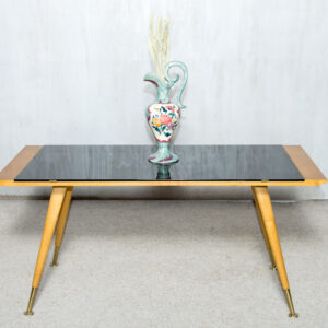 Vintažinis staliukas su stiklu