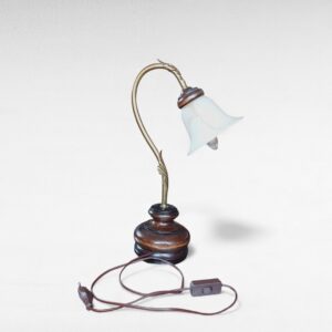 Klasikinio stiliaus stalinė lempa