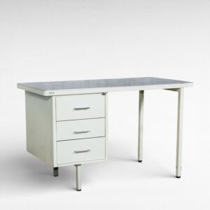 Vintažinis rašomasis stalas