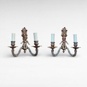 Bronziniai bra šviestuvai su angelo figūromis